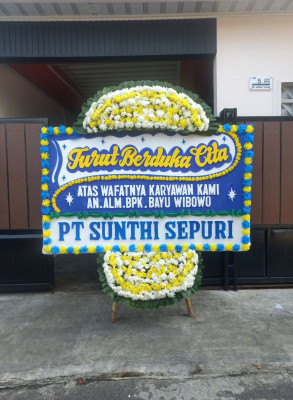 Papan Bunga Duka di Titipapan